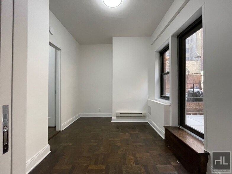 Building Photo - EAST 56 STREET