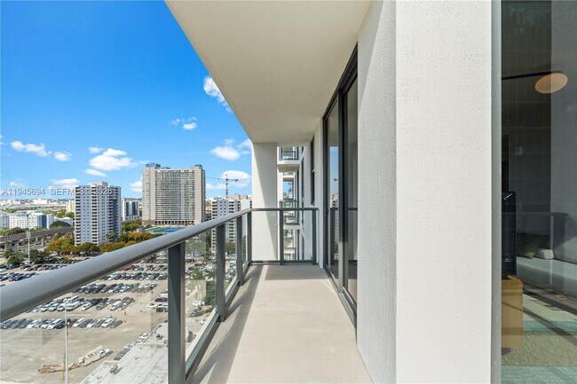 Building Photo - 11 NE 6th St