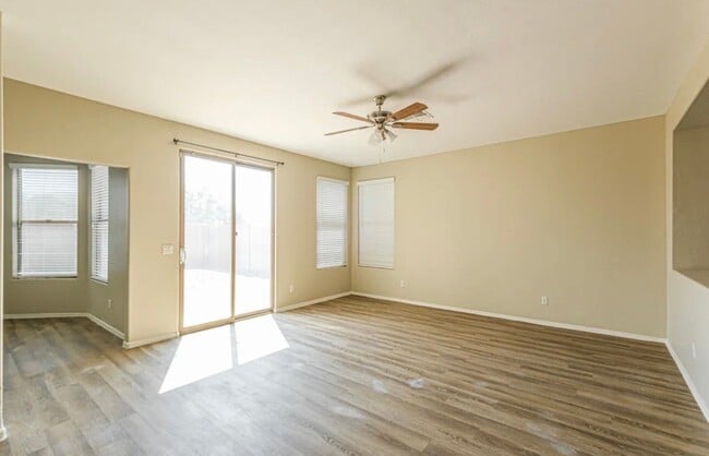Building Photo - 6827 S 30th Ln