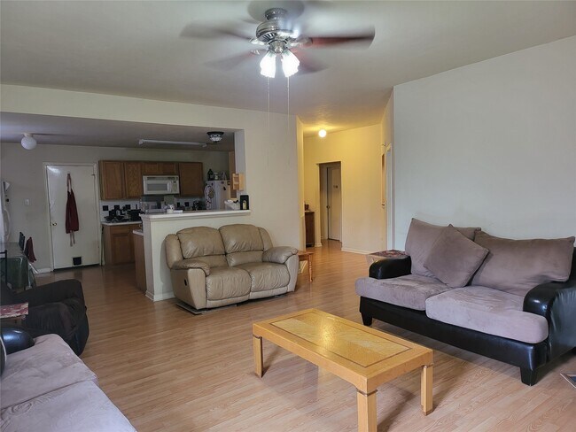 Building Photo - 17314 Glenmorris Dr