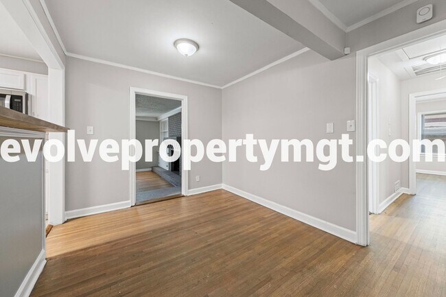 Building Photo - Charming Newly Renovated Home in East Memp...