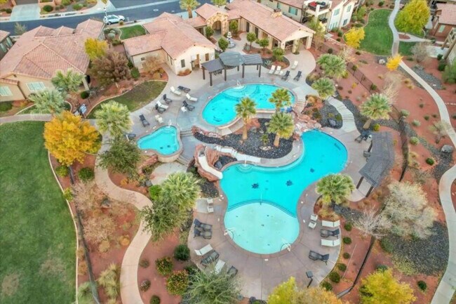 Building Photo - 3800 Paradise Vlg Dr