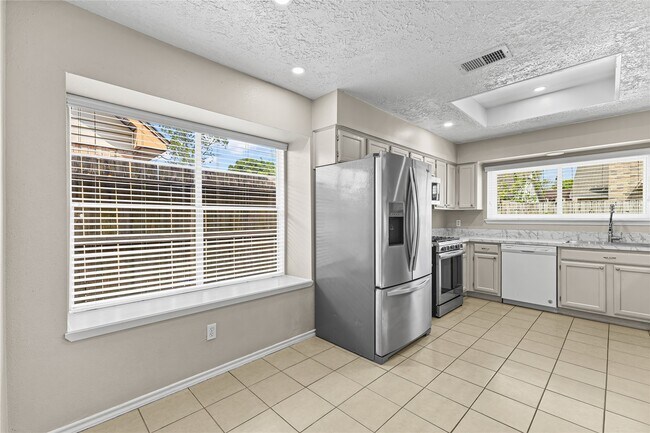 Building Photo - 8406 Windfall Ln