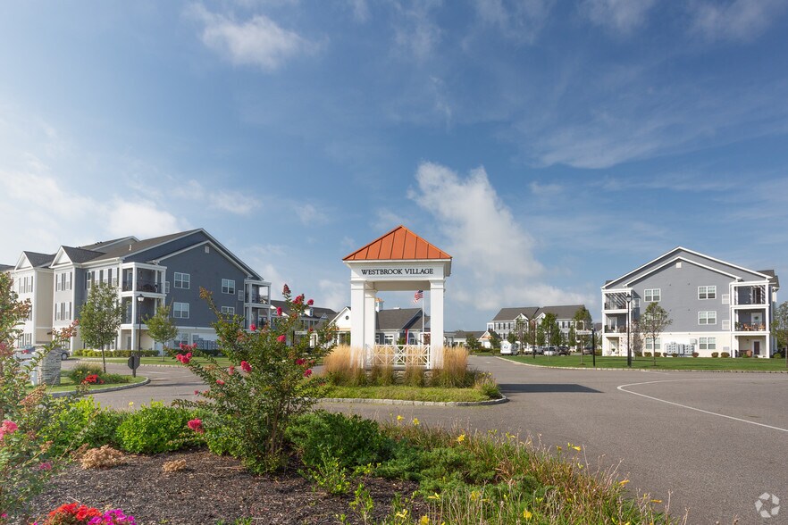 Westbrook Village 5300 Westbrook Blvd East Islip NY 11730 Apartment