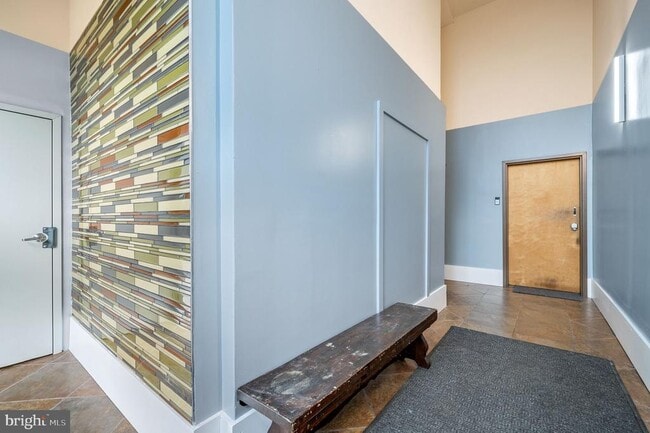 Building Photo - 1201 S 5th St