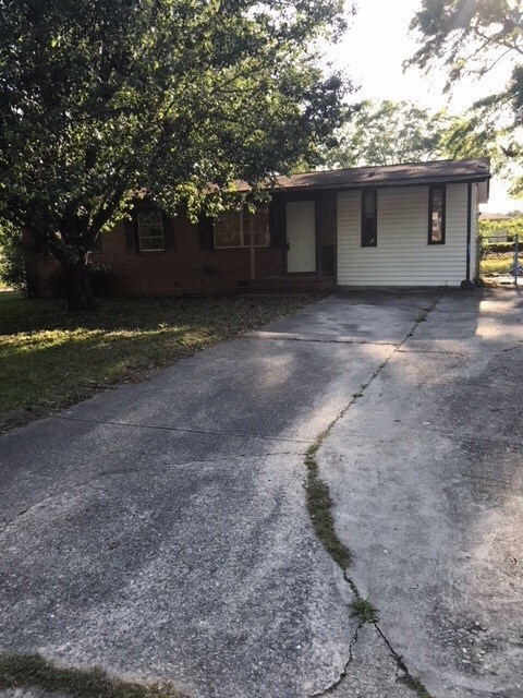 Building Photo - 4471 Elkan Ave