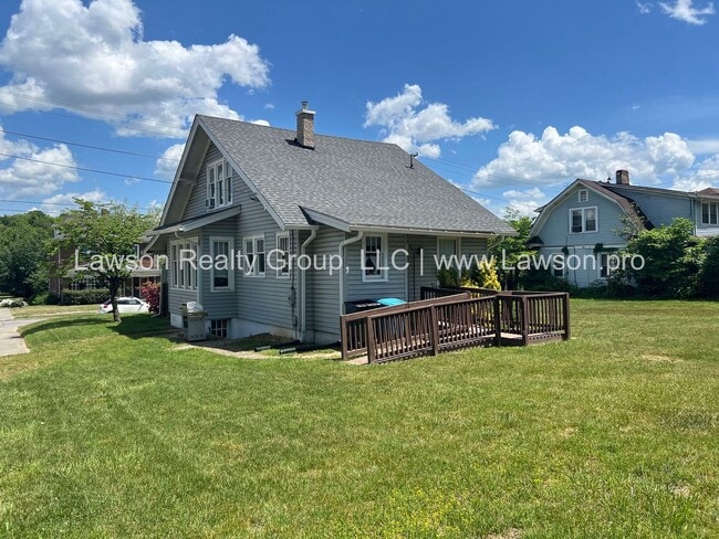 Building Photo - Beautiful House, Close to the Greenway and...