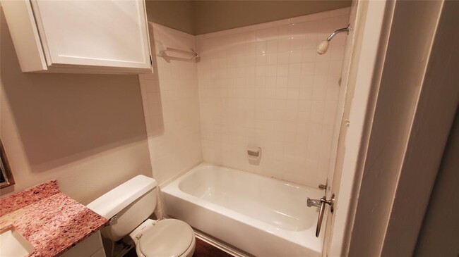 Building Photo - 6209 Emerald Forest Dr