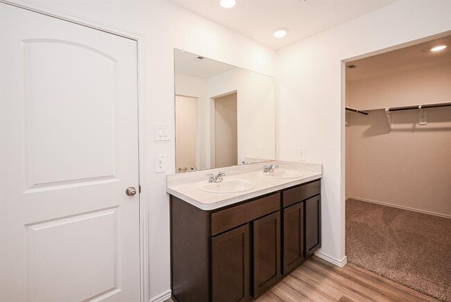 Building Photo - 16738 Paintbrush Holw Ln
