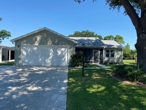 Building Photo - Spectacular Fully Furnished SEASONAL Home with Golf Course views and pool*
