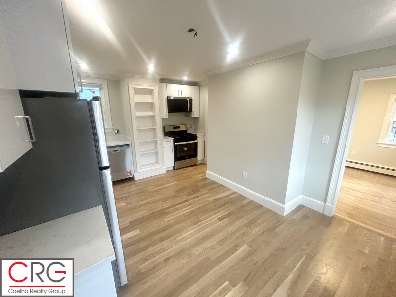 Building Photo - 190 3rd St