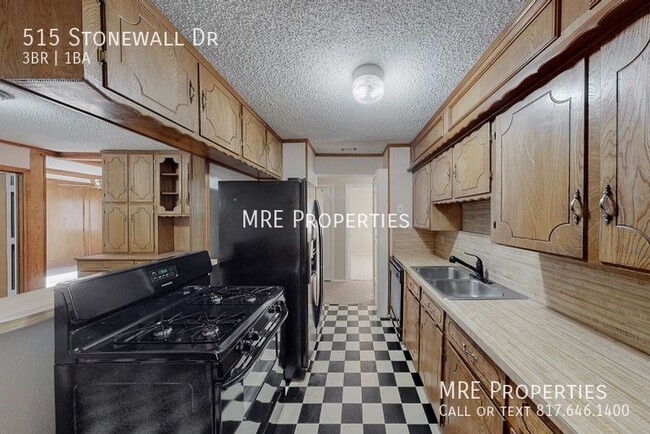 Building Photo - 515 Stonewall Dr