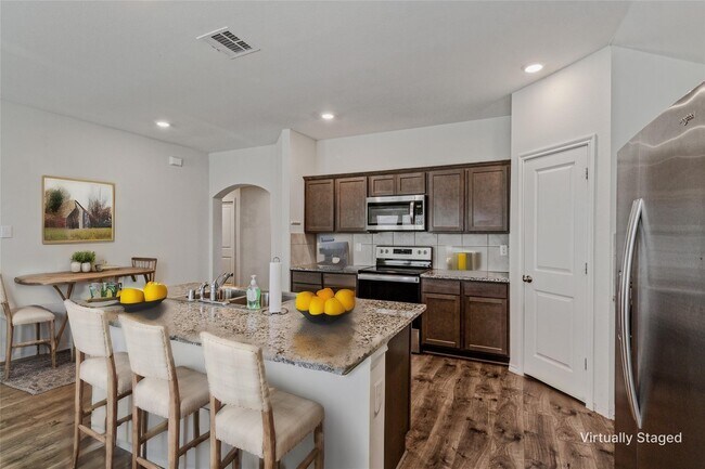 Building Photo - 803 Rustic Way