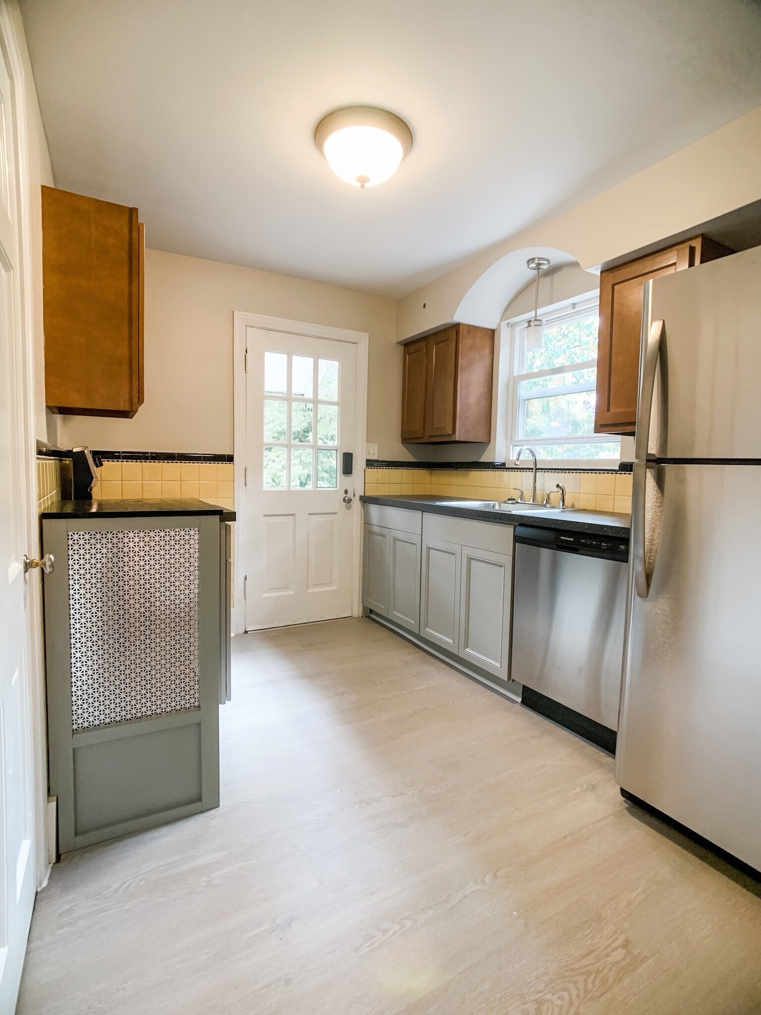 Kitchen #3 - 6260 Rogers Park Plz