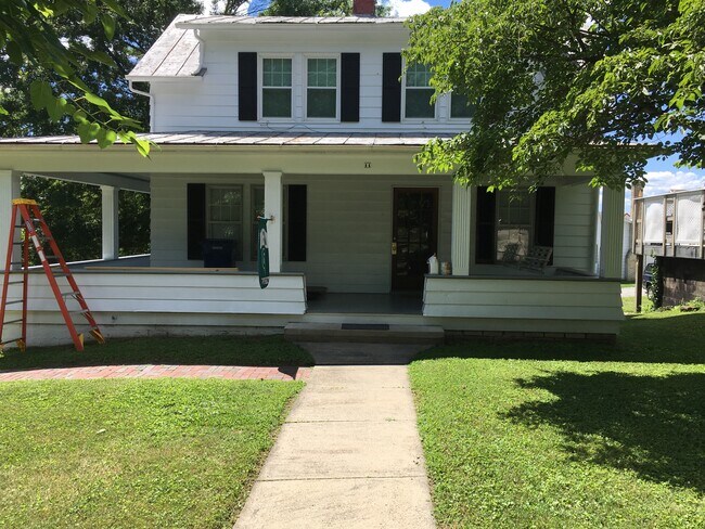 Front of House View - 11 Pratt St