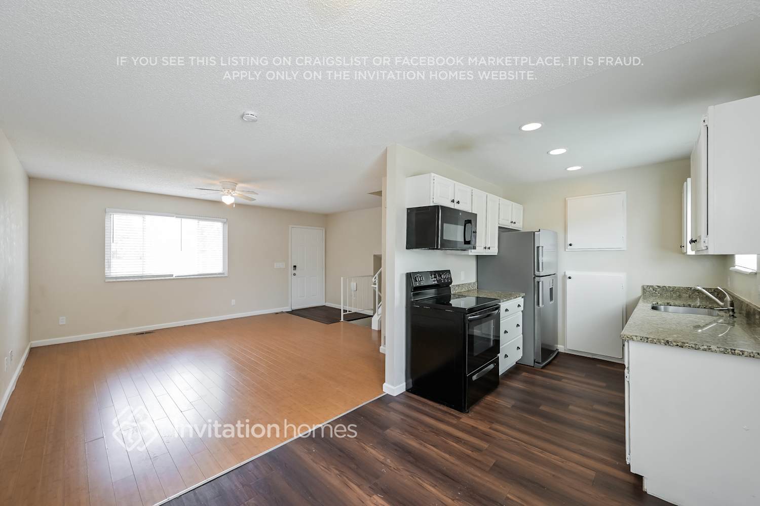 Building Photo - 1240 W 135th Dr