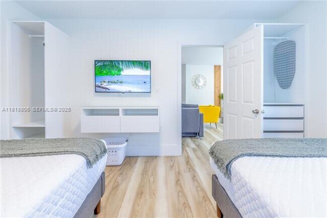 Building Photo - 1762 NW 15th St