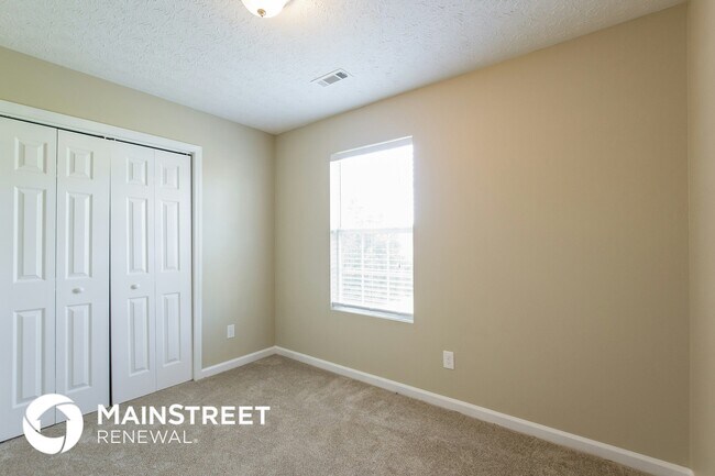 Building Photo - 9563 Fairway Turn