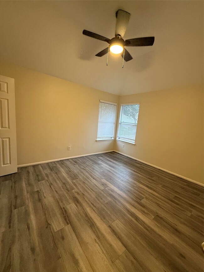 Building Photo - 12919 Deer Cove Ln