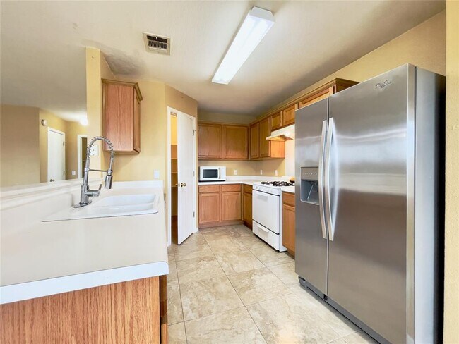 Building Photo - 318 Mitchell Dr