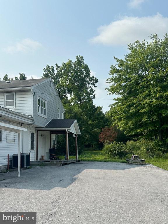 Building Photo - 2700 E Harrisburg Pike