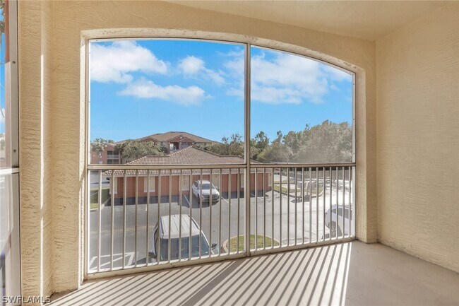 Building Photo - 6321 Aragon Way