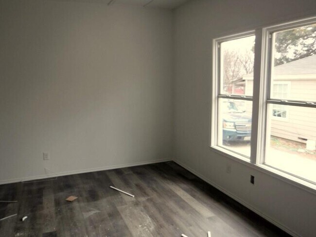 Building Photo - 2315 Gilford St