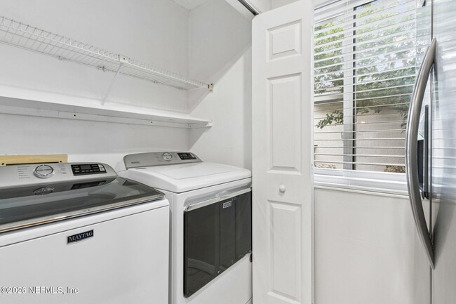 Building Photo - 7623 Baymeadows Cir W