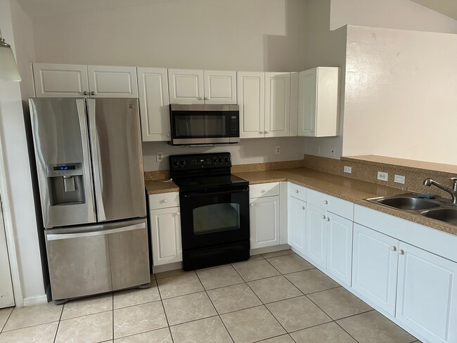 Kitchen - 2715 51st St SW