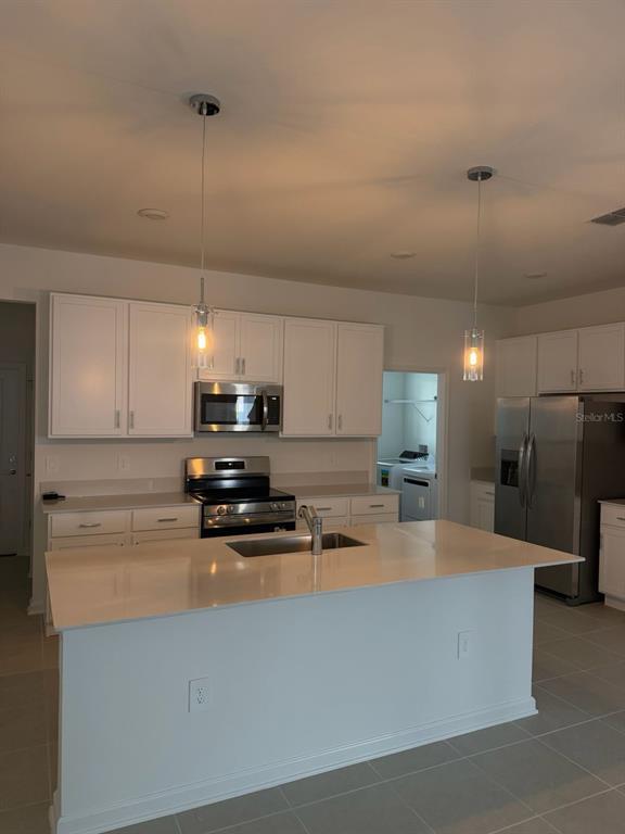 Building Photo - 2557 Rider Rain Ln