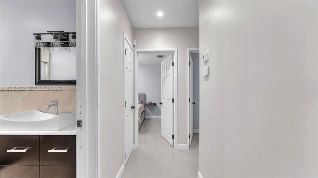 Building Photo - Southwest 27th Street, Miami, FL 33155 - 3 BR 1 BA single-family home