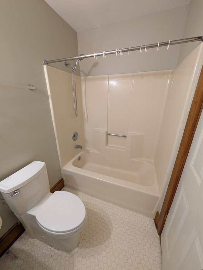 Building Photo - Montreat Rental
