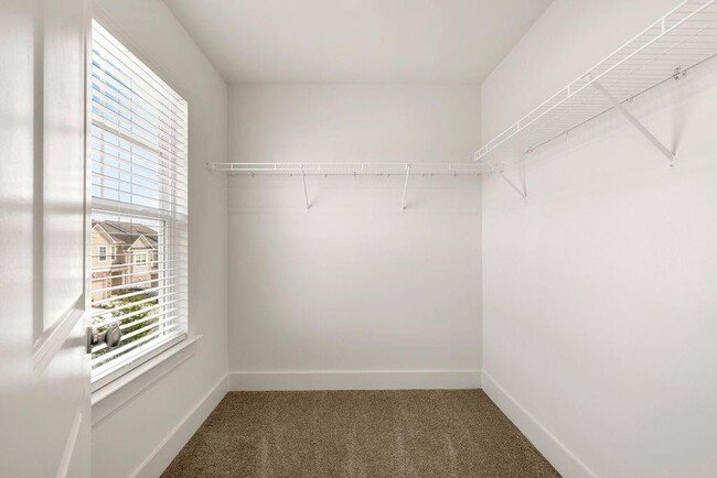 Building Photo - 1870 Plainsboro Dr