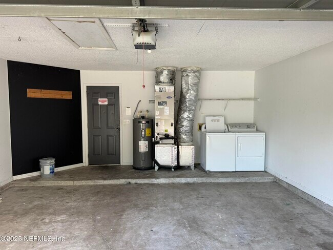 Building Photo - 84042 St James Ct