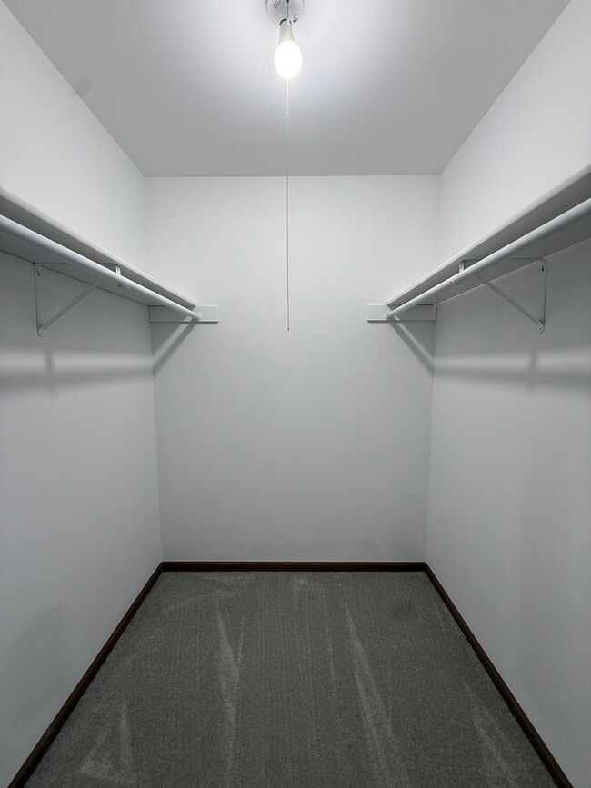 Building Photo - 45 Spuhler Dr