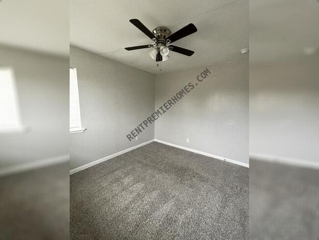 Building Photo - 6706 W Wakefield Dr