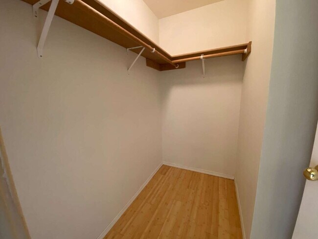 Building Photo - Quiet 3-Bed, 2.5-Bath Home with Large Backyard and Pet Friendly
