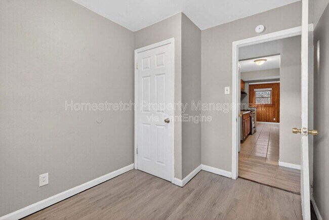 Building Photo - 129 Cameron Rd