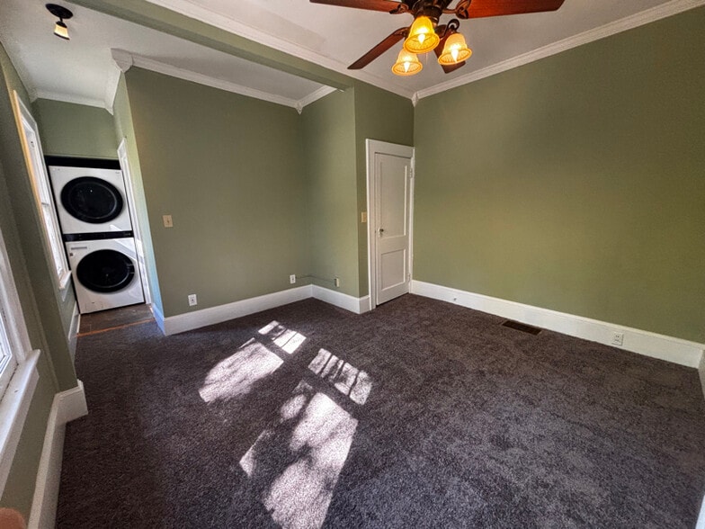 Building Photo - 201 Woodside Ave