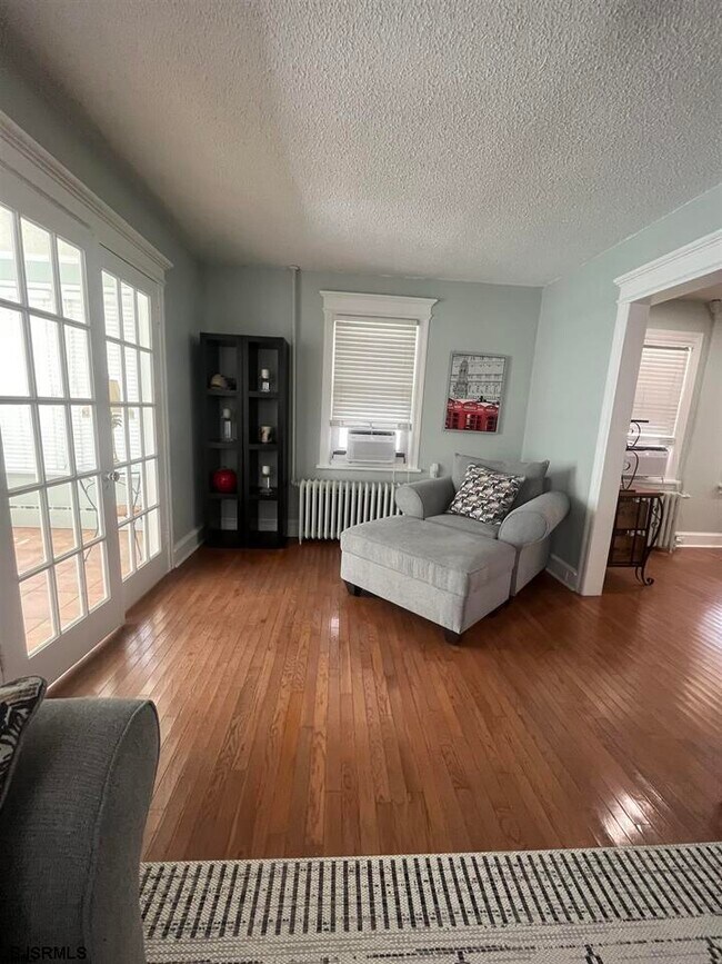 Building Photo - 15 N Melbourne Ave