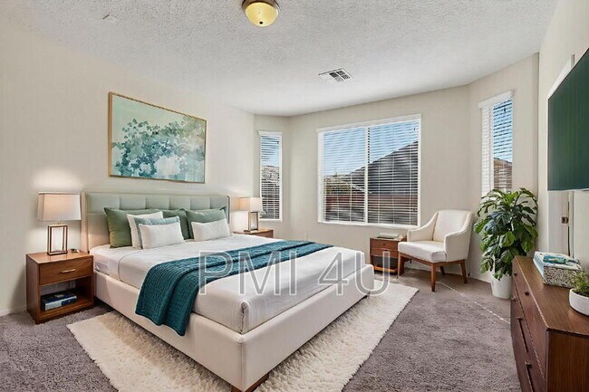 Building Photo - 7110 Overview Rd NE