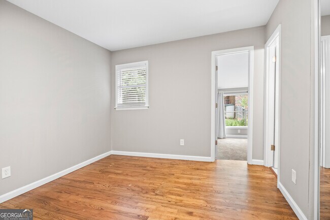 Building Photo - 2179 Beech Valley Dr