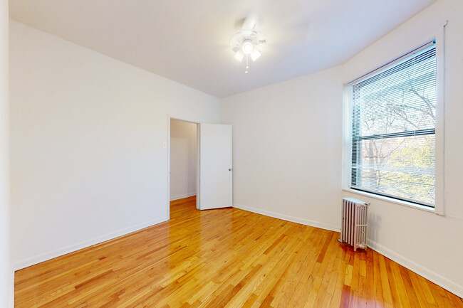 Bedroom - 5128-5132 S. Cornell Avenue