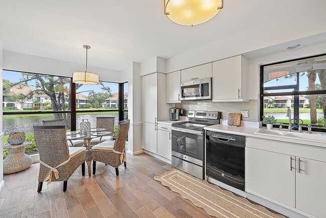 Building Photo - 16695 Traders Crossing N