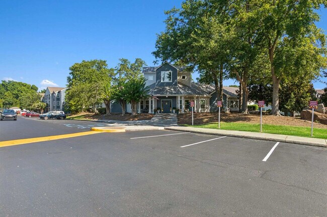 Building Photo - 800 Alexander Rd