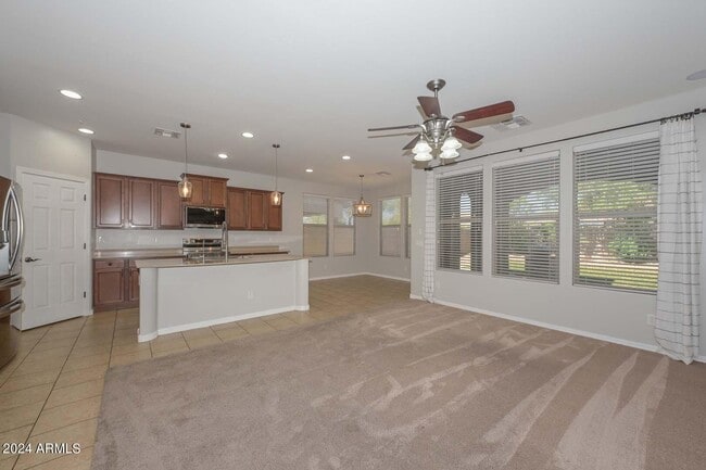Building Photo - 31098 N 137th Ave