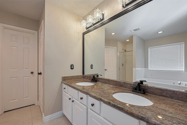 Building Photo - 1523 Brook Grove Dr