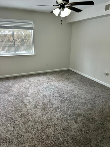 Building Photo - 1805 William St