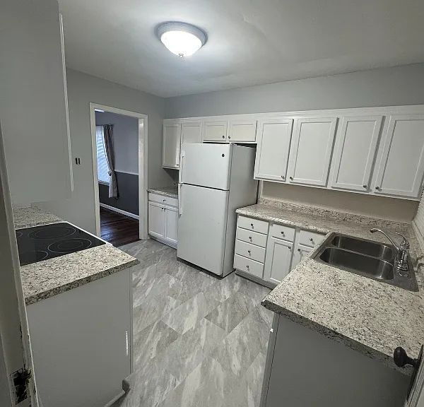 Building Photo - "Charming 3-Bedroom Home with Spacious 1760 Sq Ft in Greenwood, IN!"