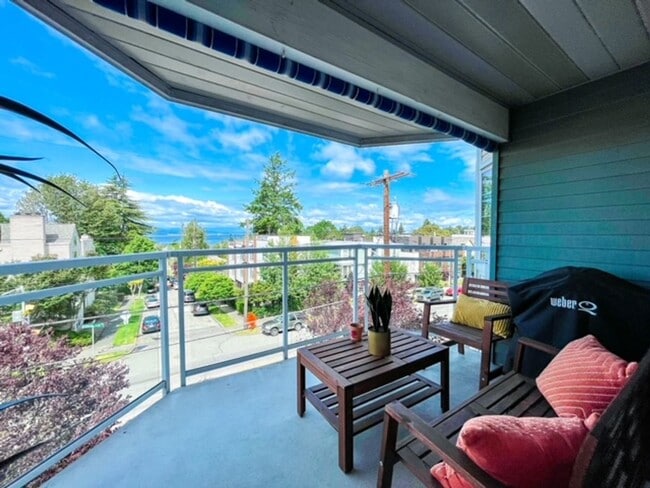 Building Photo - 2b/2ba Seattle House